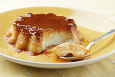 El encanto del coco: receta tradicional de flan de coco Foto: Shutterstock