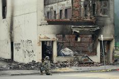 El gobierno de la ciudad declaró un toque de queda.