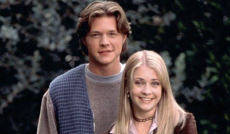 Nate Richert y Melissa Joan Hart protagonizaron Sabrina, la bruja adolescente en 1996.