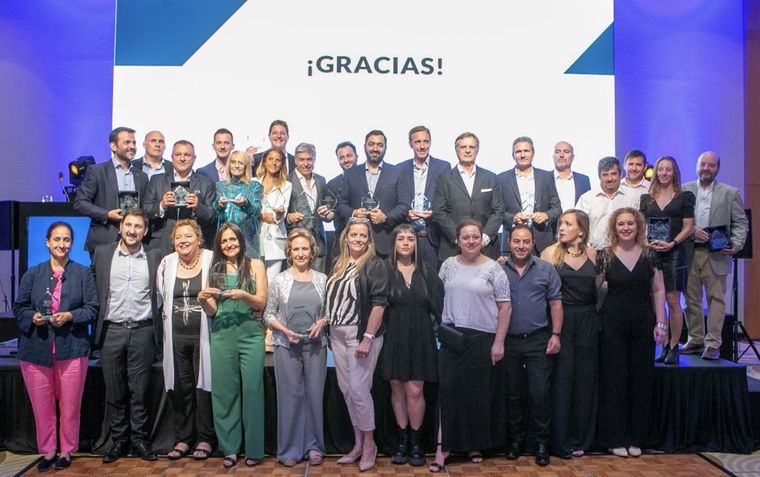 La Fiesta Anual de Premiación Empresarial de la Asociación de Ejecutivos de Mendoza reconoce a los mejores en cada rubro empresarial de la provincia. Foto: Prensa AEM