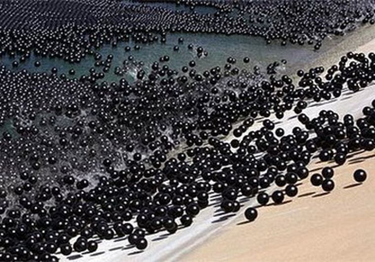 Las bolas estarán presentes en el agua durante cuatro años. Foto: Web