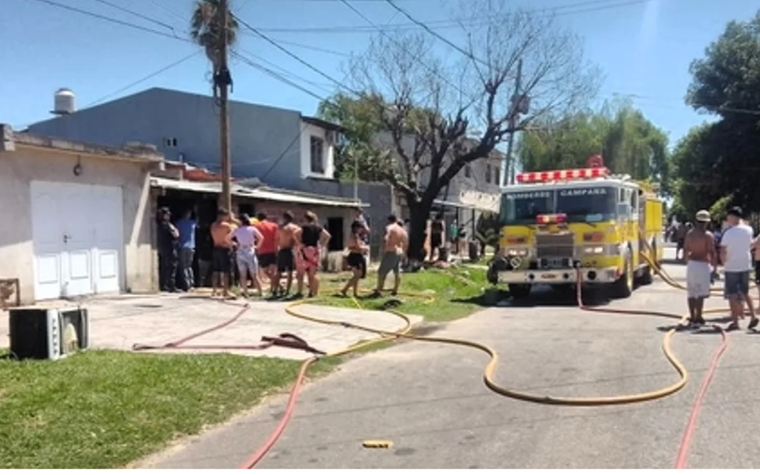 La casa incendiada en Campana Foto: Noticias argentinas