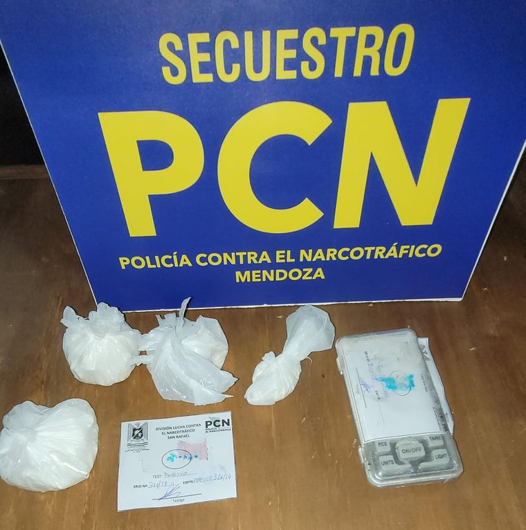 El procedimiento culminó con la incautación de 140 gramos de cocaína Foto: Ministerio de Seguridad de Mendoza