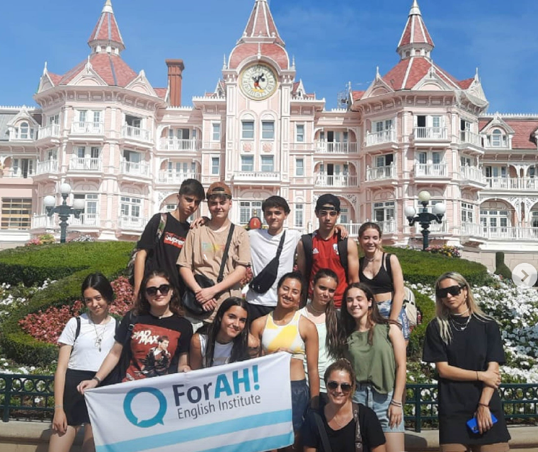 En ForAh los alumnos tienen la posibilidad de completar el programa con un viaje de estudios. Foto: forahinstitute/Instagram