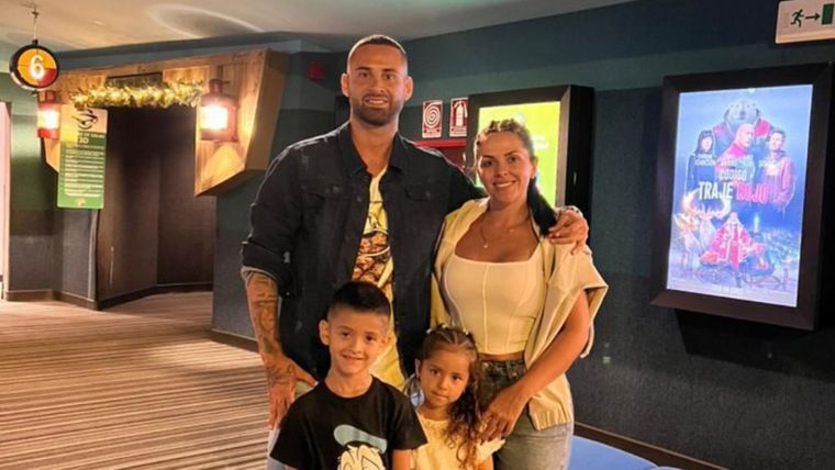 Lucas Trejo, el futbolista argentino que busca a su esposa e hijos tras el terremoto en Venezuela.