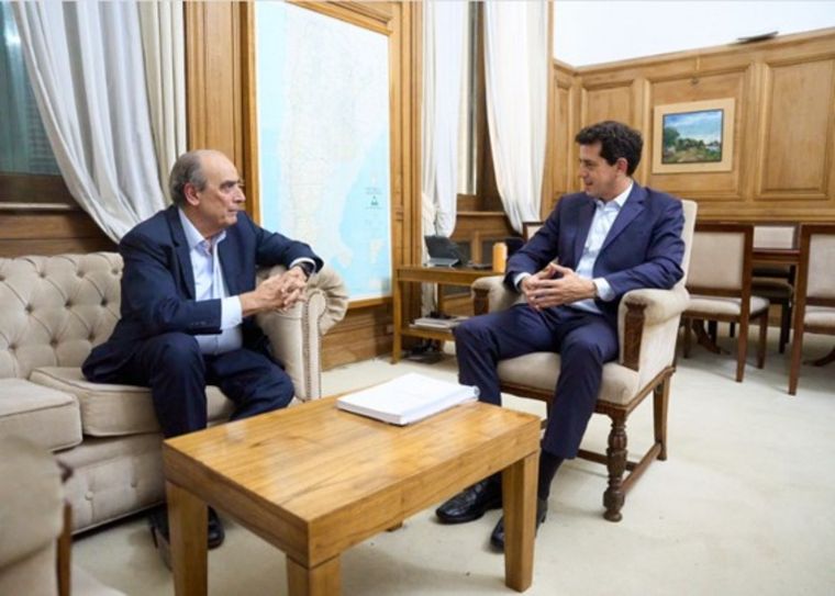 Eduardo Wado de Pedro se reunió este martes con su sucesor en el cargo, Guillermo Francos Foto: Prensa