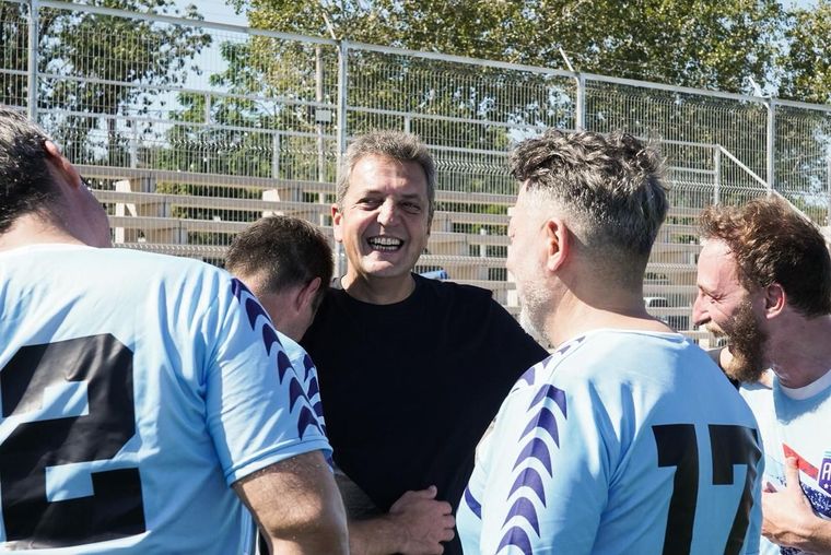 Massa hace diez días, en San Vicente, con intendentes propios y allegados a Martín Insaurralde. Massa hace diez días, en San Vicente, con intendentes propios y allegados a Martín Insaurralde.