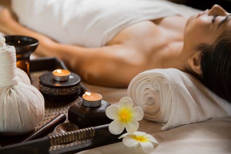 La combinación de Feng Shui y aromaterapia puede equilibrar la energía de tu hogar y atraer prosperidad Foto: Freepik