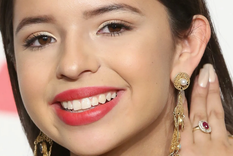 Ángela Aguilar. Foto: https://eldiariony.com/wp-content/uploads/sites/2/2021/09/GettyImages-1062168890-e1631982781271.jpg