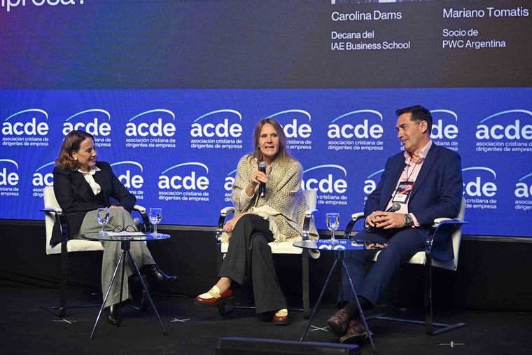 Carolina Dams, decana del IAE Business School y Mariano Tomatis, socio de PwC Argentina. Carolina Dams, decana del IAE Business School y Mariano Tomatis, socio de PwC Argentina.