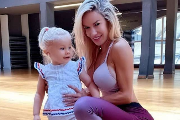 LUCIANA SALAZAR SE ENFRENTÓ A LA PREGUNTA DE SU HIJA MATILDA SOBR SU PAPÁ LA RUBIA REVELÓ CÓMO FUE LA CHARLA QUE TUVIERON