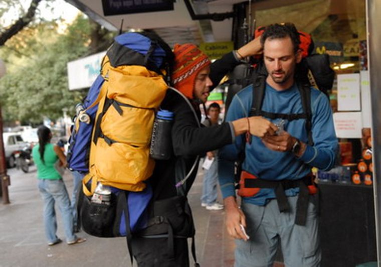 Las terminales es uno de los principales lugares de captación de turistas. Foto: Nacho Gaffuri / MDZ
