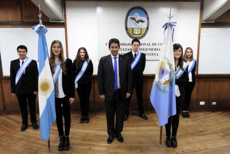 En las universidades, sin importar si en esas aulas se enseñan ciencias duras o blandas, las mujeres son más inteligentes.