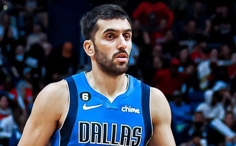Facundo Campazzo sigue sin sumar minutos en Dallas.