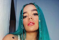 Karol G se llevó seis estatuillas en los Premios Juventud 2021 y se convirtió en la más ganadora de la noche. Foto: Instagram