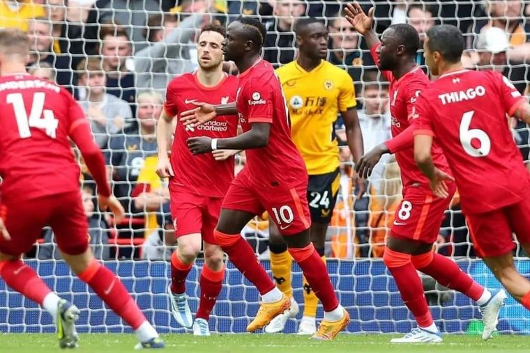 Mané empató el partido y en el segundo tiempo había metido el gol que le daba la Premier League al Liverpool pero se lo anularon por offside.
