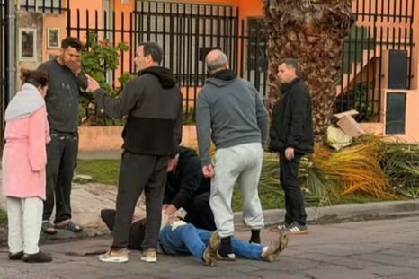 El expolicía fue atendido por los vecinos de El Palomar.