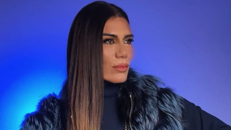 No te pierdas las fotos del look de Flor de la V.