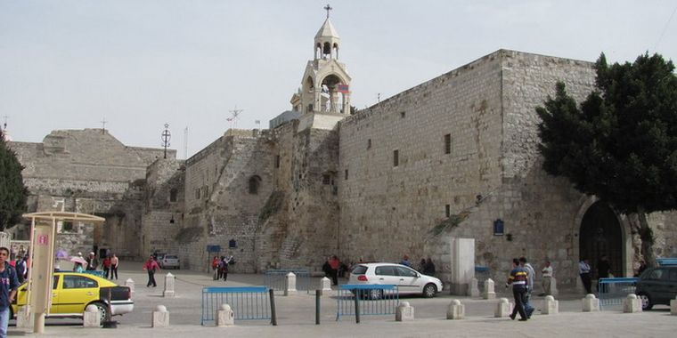403303.jpg