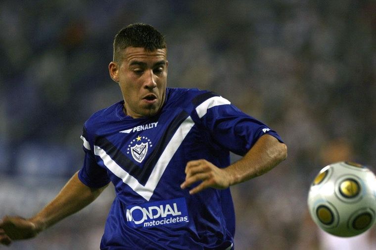 Vélez Sarsfield quiere repatriar a Nicolás Otamendi. Vélez Sarsfield quiere repatriar a Nicolás Otamendi.