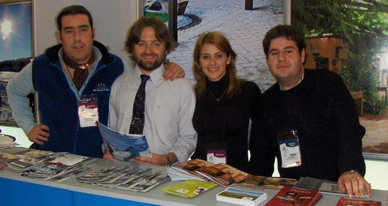 Cristian García, de  Maipú; Roby Riebel y Nahir Jaime de la Secretaría de Turismo; y Diego Cortez, de San Rafael. Foto: MDZ