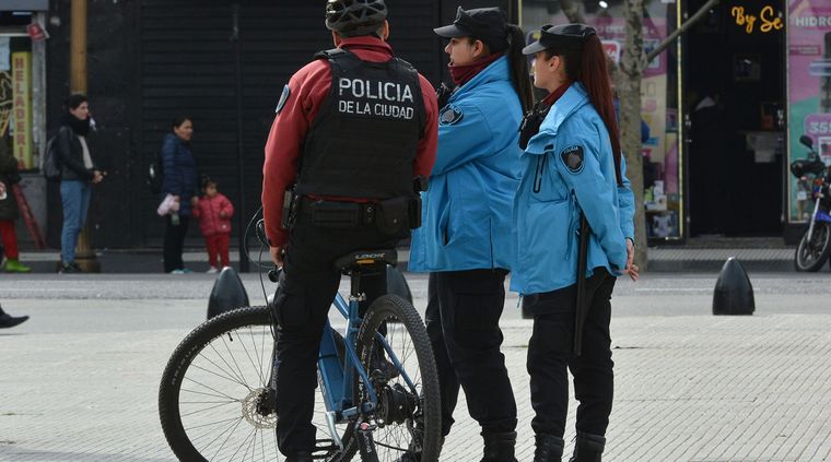 La Policía de la Ciudad intervino tras la salidera bancaria (imagen ilustrativa). Foto: Celeste Salguero / MDZ