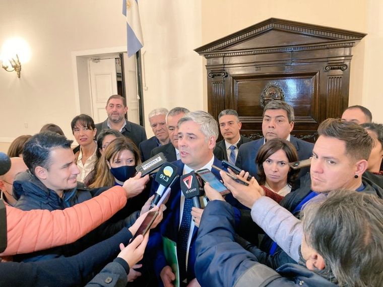 Germán Gómez Germán Gómez encabezó la conferencia de prensa del Frente de Todos. Foto: Twitter Diputados Frente de Todos