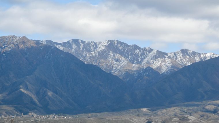 El pronóstico del Servicio Meteorológico Nacional anticipa nubosidad parcial en cordillera y descenso de la temperatura en toda la provincia. El pronóstico del Servicio Meteorológico Nacional anticipa nubosidad parcial en cordillera y descenso de la temperatura en toda la provincia.