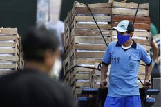 dramatico: peru abre la economia en plena expansion del virus
