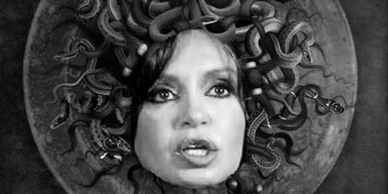 ¿Mirarla te petrifica?