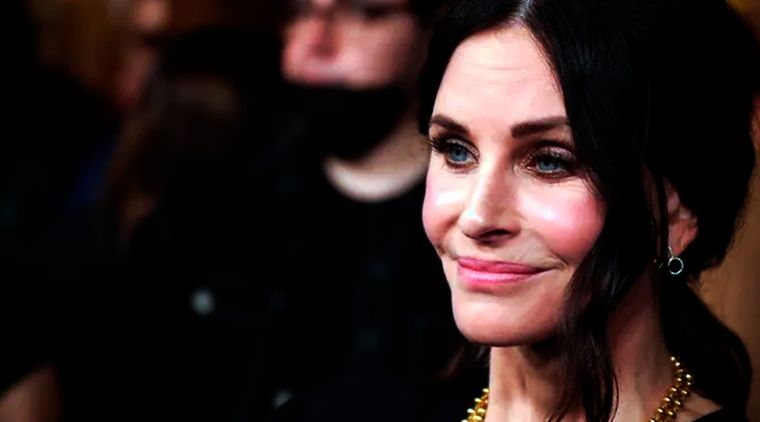 Courteney Cox (59) es actriz, modelo, productora de televisión, directora de cine estadounidense y a cargo de su emprendimiento homecourt.co. Créditos de la imagen:  Leon Bennett / Stringer. Foto: homesandgardens.com/