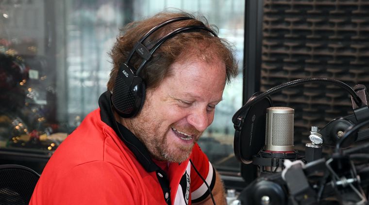 Previo a su llegada a la provincia, Burgueño charla con los muchachos de UNS Foto: ALF PONCE MERCADO / MDZ