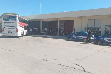 Córdoba: cuatro choferes dieron positivo en alcoholemia y demoraron un viaje de egresados a Bariloche