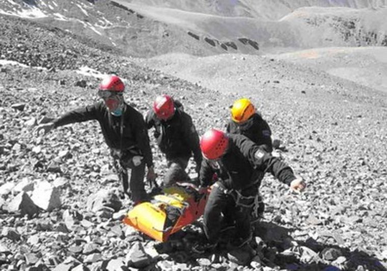 De Mendoza, participaron en el rescate el subcomisario Antonio Ibaceta, los principales Ariel Astudillo, Alejandro Alonso, Alfredo Alcano y los ayudantes David Leiva y Gonzalo Fuertes. Foto: Gentileza Ministerio de Seguridad