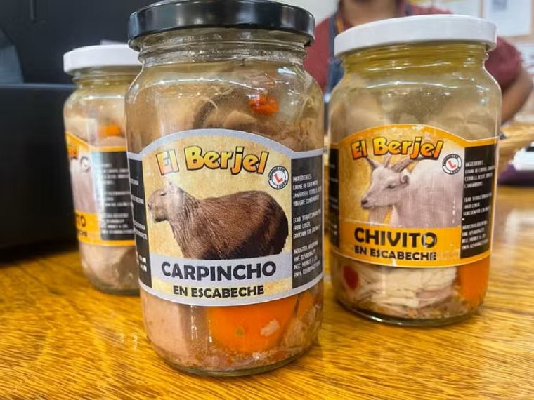 Un comercio de embutidos situado en el barrio porteño de Villa Crespo fue clausurado este miércoles por la mañana debido a la venta ilegal de carne de carpincho. Foto: Gentileza