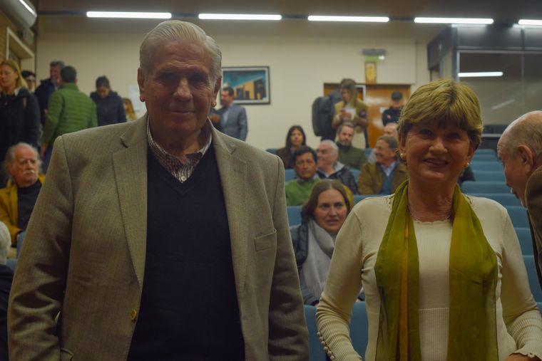 Juan Carlos García Zuloaga y Stella Vanucci. Juan Carlos García Zuloaga y Stella Vanucci.