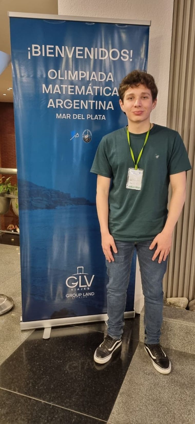 Gastón Díaz fue campeón en geometría de la Olimpíada Matemática Argentina. Gastón Díaz fue campeón en geometría de la Olimpíada Matemática Argentina.