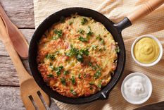 Receta de papas rosti (estilo suizo): el clásico dorado que conquista a todos.