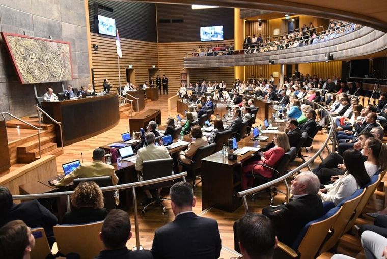 La Legislatura provincial puso el énfasis en mantener el equilibrio de las cuentas públicas, sobre la base de que la economía va a volver a crecer el año próximo. Foto: Cámara de Representantes de la provincia de Misiones