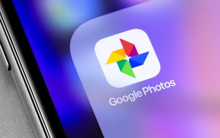Gracias a Google Photos, el sistema Wardrobe identifica automáticamente tus prendas y accesorios favoritos. Gracias a Google Photos, el sistema Wardrobe identifica automáticamente tus prendas y accesorios favoritos.