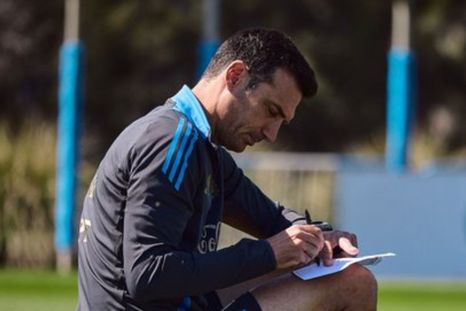 Lionel Scaloni dio a conocer los 26 futbolistas de la Selección argentina. Lionel Scaloni dio a conocer los 26 futbolistas de la Selección argentina.