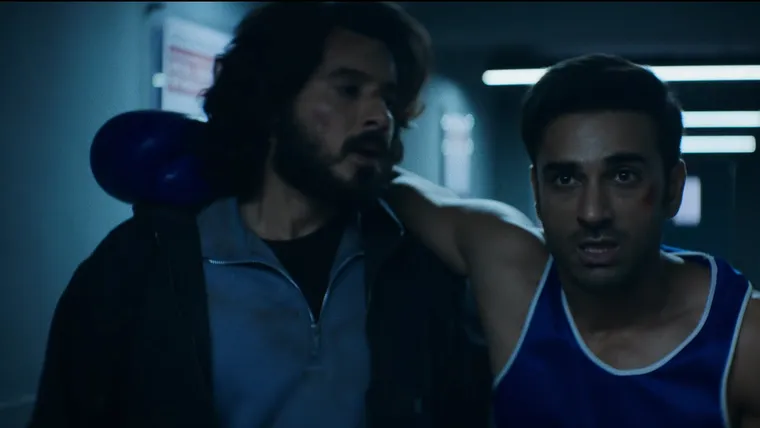 Gloria es una serie con escenario oscuros y personajes complejos. Gloria es una serie con escenario oscuros y personajes complejos. 