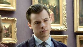 Foto: https://www.eonline.com/mx/news/1334661/mira-a-harry-styles-atrapado-en-un-triangulo-amoroso-en-el-candente-trailer-de-my-policeman