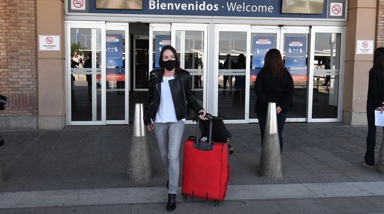 El Gobierno intenta que no ingresen al país las nuevas cepas de coronavirus Foto: ALF PONCE MERCADO / MDZ