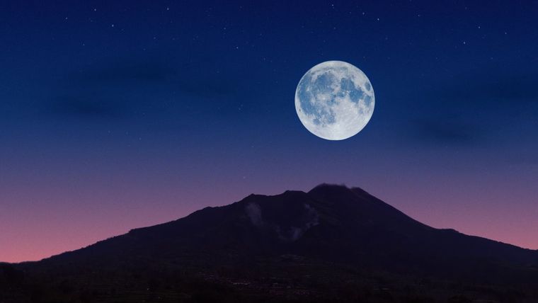 El 10 de julio llega la Luna Llena, conocida como la Luna del Ciervo.
