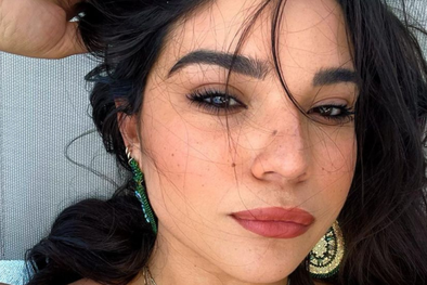 MDZol | Galilea López Morillo despide el verano con un coqueto traje de baño multicolor.