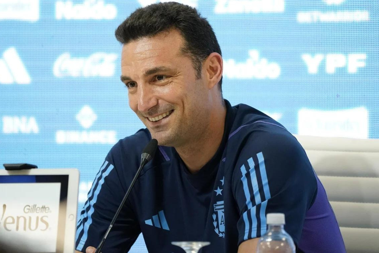 Scaloni tuvo una respuesta graciosa a la pregunta sobre si tuvo ofrecimientos para dirigir otros equipos. Foto: Archivo