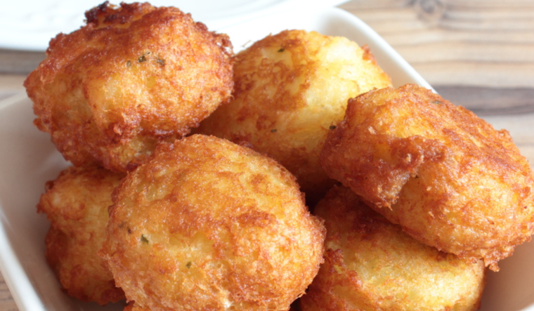 Prepara buñuelos de bacalao exquisitos y fáciles con esta receta paso a paso Foto: Un pellizco de canela