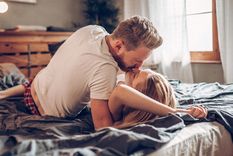 entre solitarios y parejas: aumento la venta de juguetes sexuales