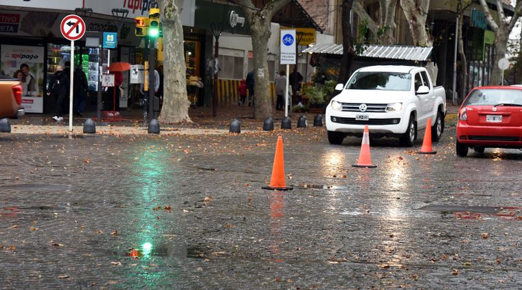 Mendoza tendrá un jueves cálido (31°) y, desde la noche, tormentas con posible granizo; rige una alerta amarilla para Gran Mendoza, Valle de Uco y el sur.
